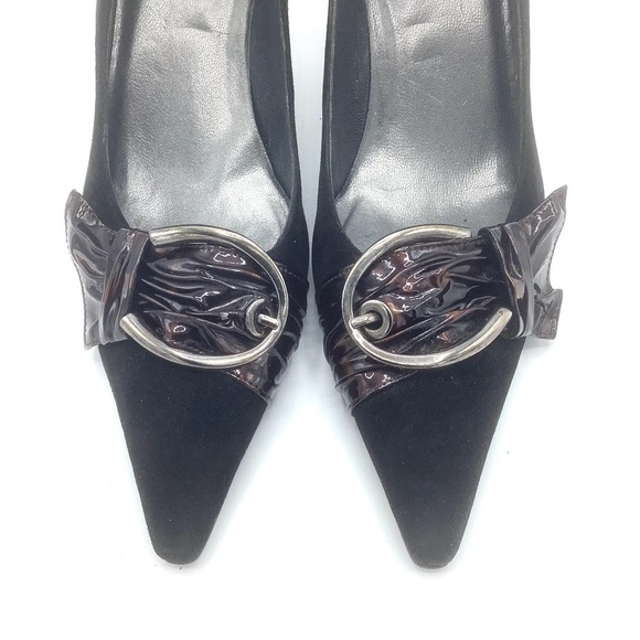 Stuart Weitzman Black Pointed Toe Buckle Suede Heels 7 - Picture 3 of 16